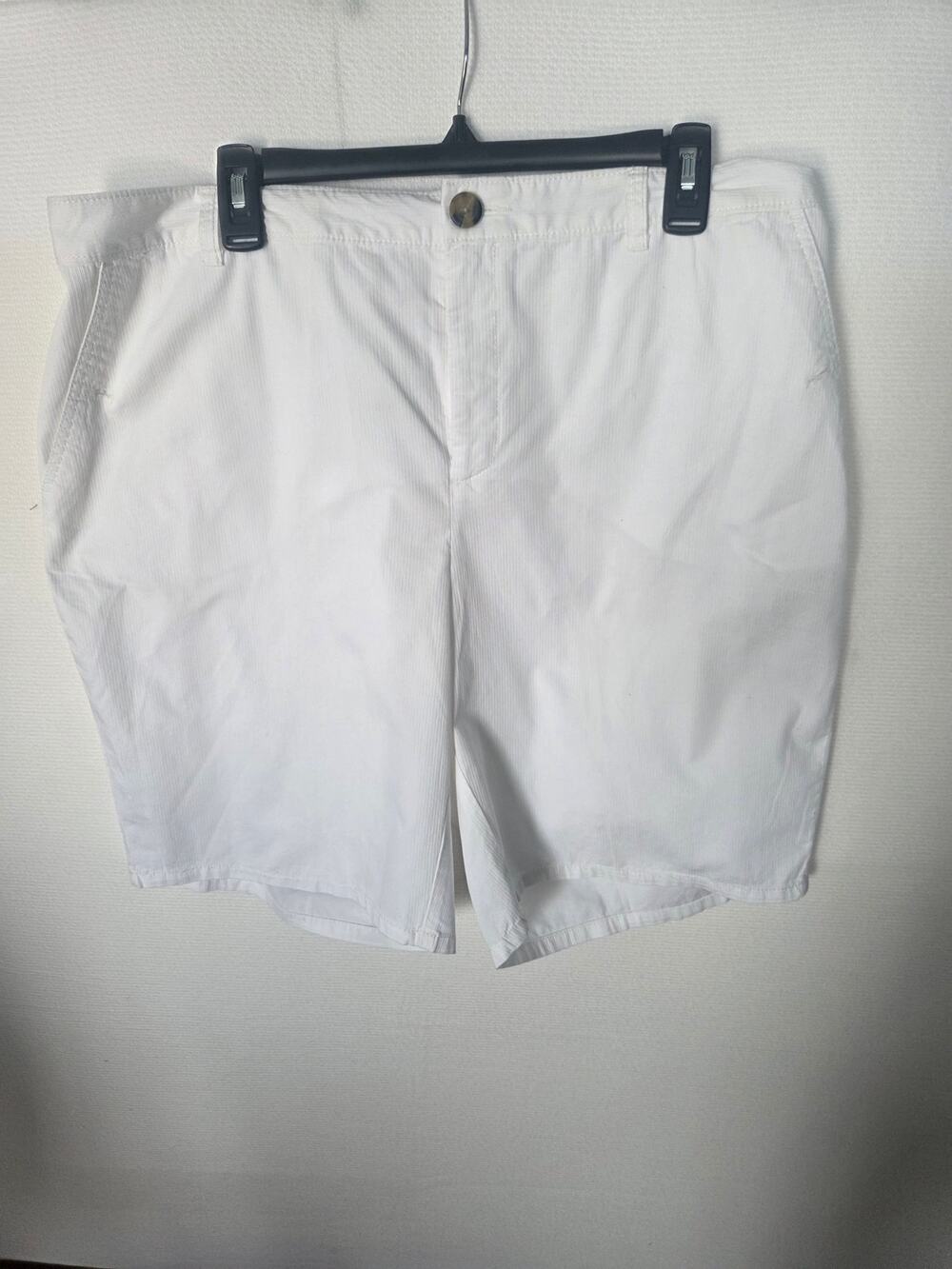Women's Docker White Shorts Size 20W
